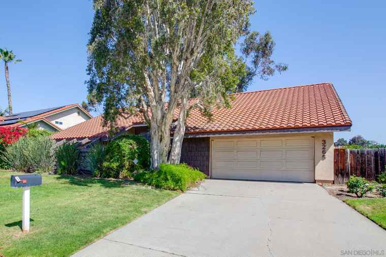 Photo of 3265 Casa Bonita Dr Bonita, CA 91902