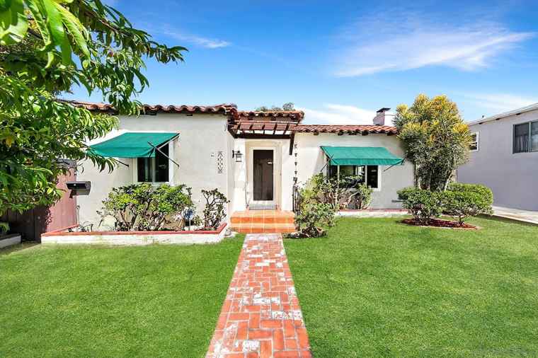 Photo of 309-11 E Ave Coronado, CA 92118
