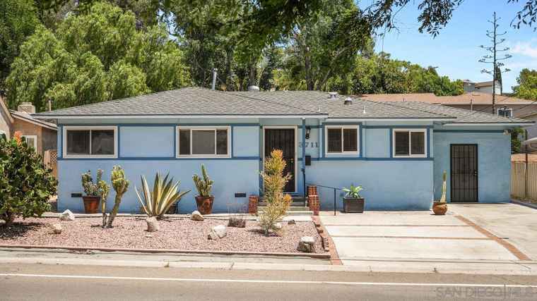 Photo of 3711 Fairway Dr La Mesa, CA 91941