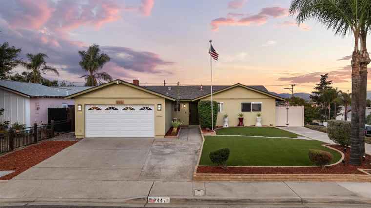 Photo of 9447 Medina Dr Santee, CA 92071