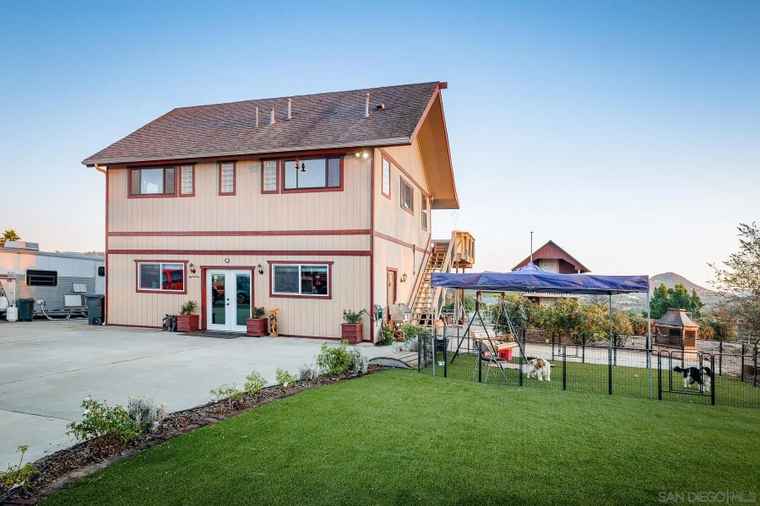Photo of 31141 Saddleback Rd Valley Center, CA 92082