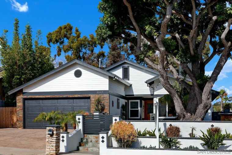 Photo of 1543 Villa Cardiff Dr Cardiff, CA 92007