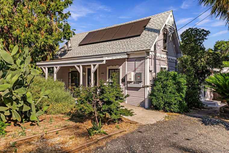 Photo of 498 E 8th Ave Chico, CA 95926