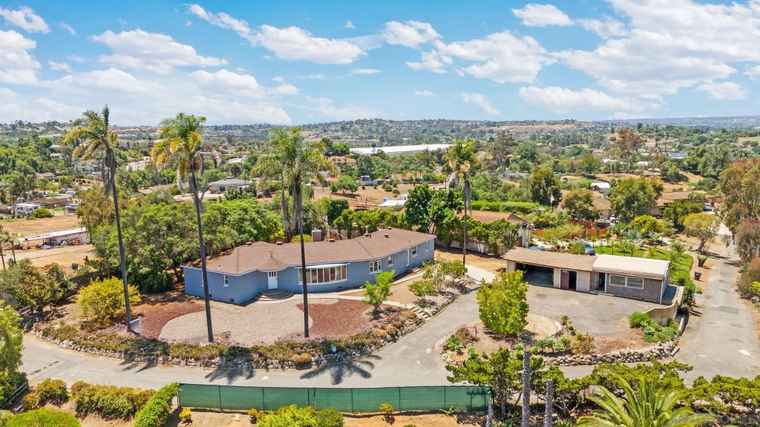 Photo of 2530 Pruett Dr Vista, CA 92084