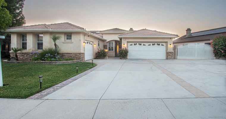 Photo of 28371 Evening Star Dr Menifee, CA 92585