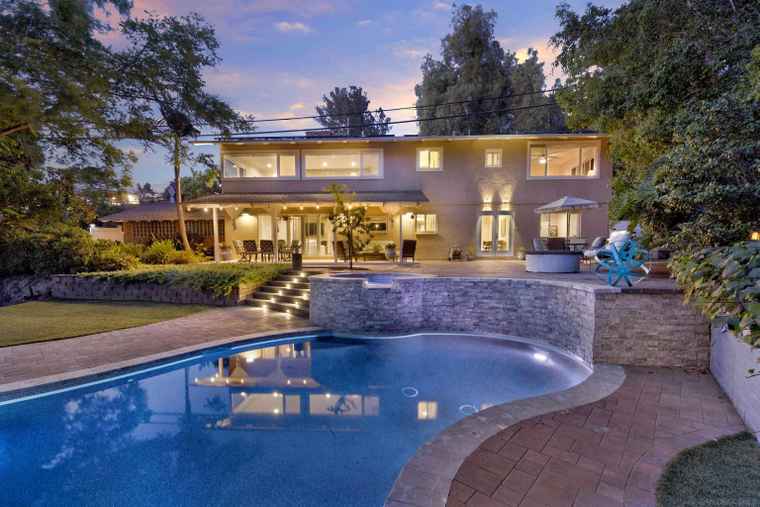 Photo of 9399 Carmichael Dr La Mesa, CA 91941