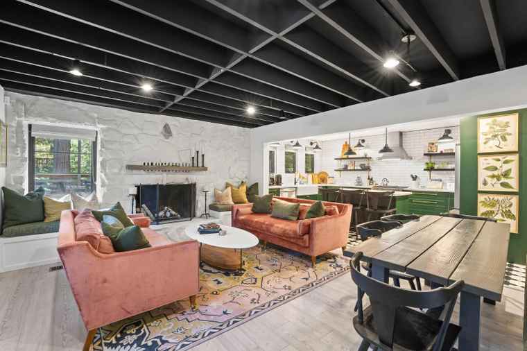Photo of 252 Crest Circle Dr Lake Arrowhead, CA 92352