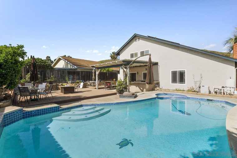Photo of 9726 Hinsdale St Santee, CA 92071