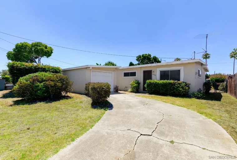 Photo of 4725 Conrad Ave San Diego, CA 92117