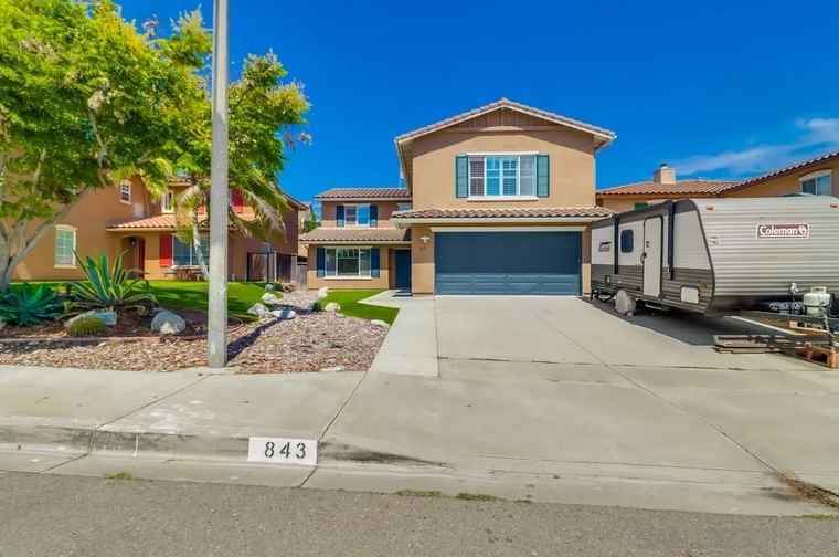 Photo of 843 De La Toba Rd Chula Vista, CA 91911