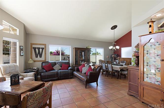 683 Picacho Ct Oceanside Ca 92057 Mls 190038014 Redfin