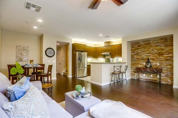 10787 Carmel Gln 59 San Diego Ca 92130 3 Beds 2 5 Baths