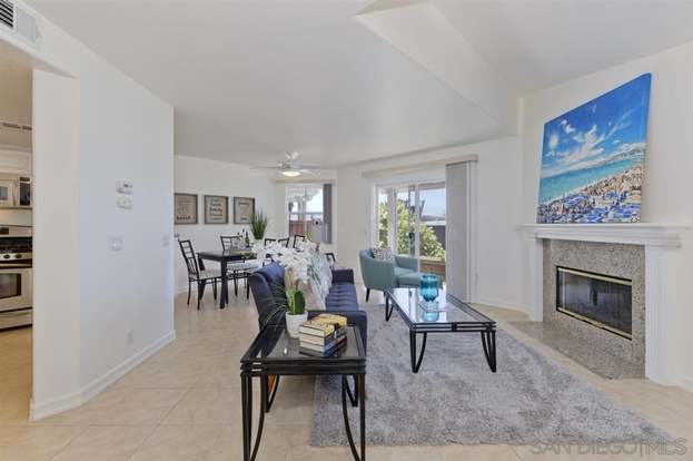 555 Eaton St Unit E Oceanside Ca 92054 3 Beds 2 5 Baths