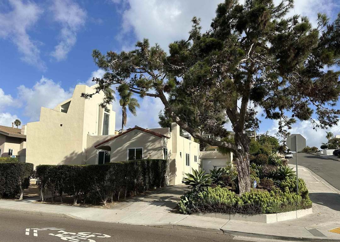 3304 Canon St, San Diego, CA 92106 | MLS# 250022278 | Redfin 3304 Canon St, San Diego, CA 92106 | MLS# 250022278 | Redfin