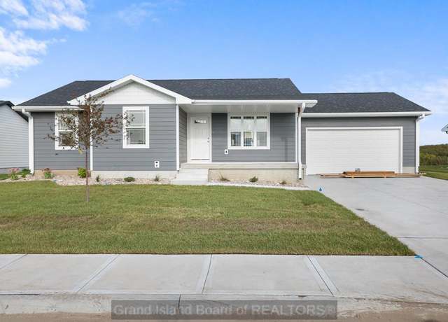 Property at 713 Kenneth Dr, Grand Island, NE 68803, 3 beds, 2 baths