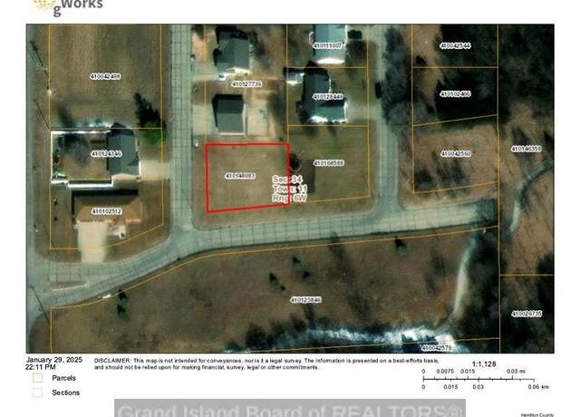 Property at 1806 Applewood St, Aurora, NE 68818
