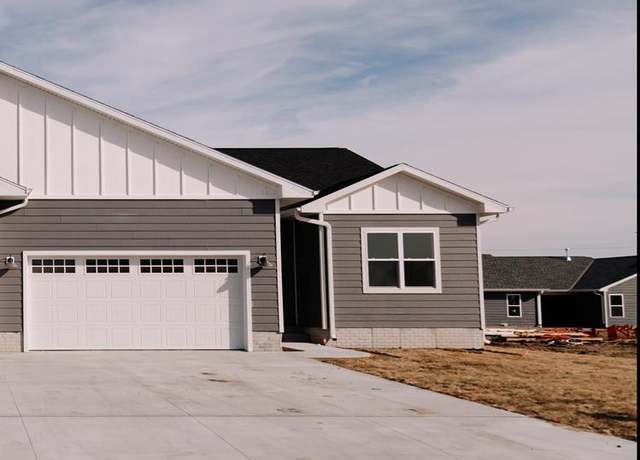 Property at 1021 Rylie Way, Grand Island, NE 68803, 5 beds, 3 baths