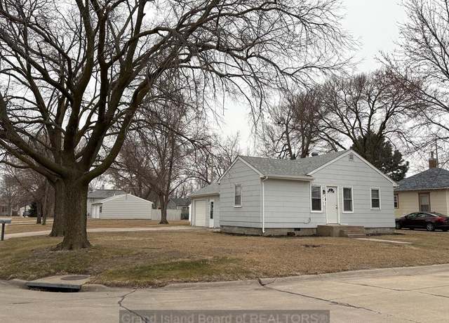 Property at 621 E Bischeld St, Grand Island, NE 68801, 3 beds, 1 bath