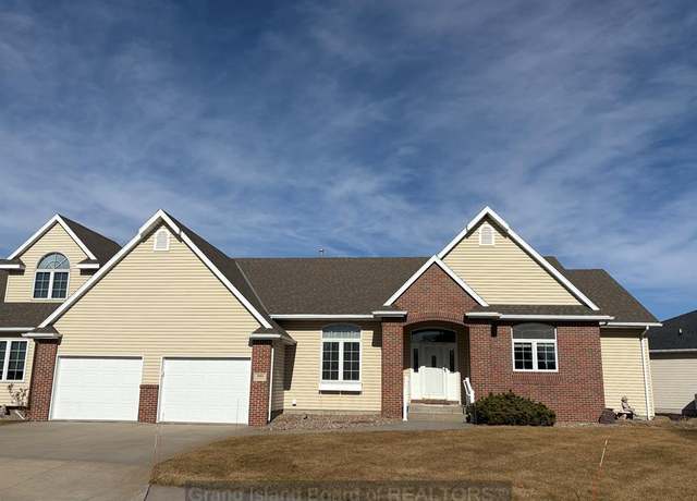 Property at 3904 Meadow Way Trl, Grand Island, NE 68803, 4 beds, 3 baths