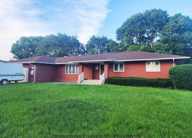 Property at 617 S Plum Rd, Grand Island, NE 68801, 3 beds, 2.5 baths