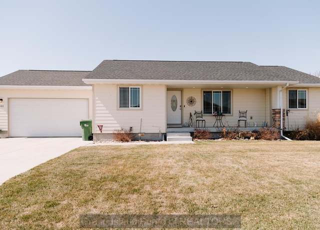 Property at 402 Switchgrass St, Grand Island, NE 68803, 5 beds, 3 baths