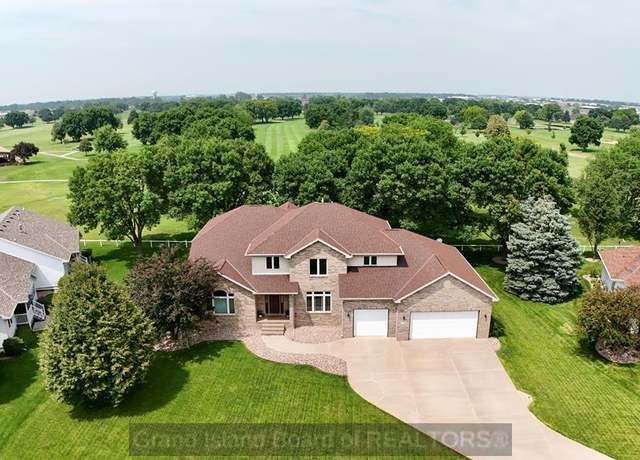 Property at 3310 Buffalo Ct, Grand Island, NE 68803, 4 beds, 4 baths