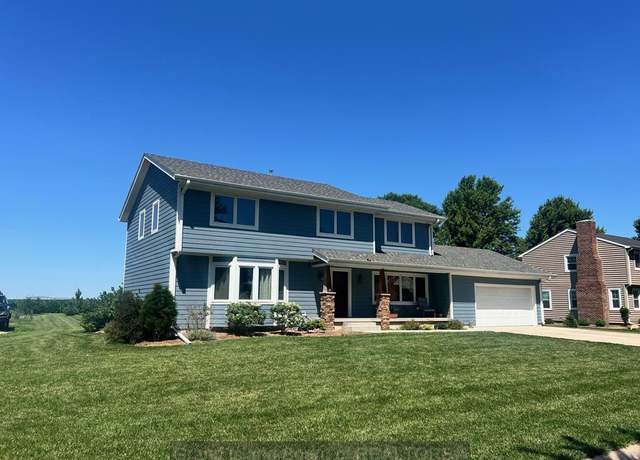 Property at 934 N 3rd St, Hampton, NE 68843, 5 beds, 3 baths