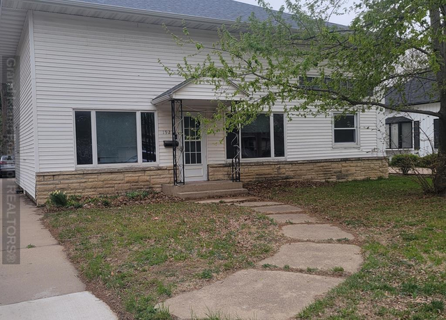 Property at 1923 N Nebraska Ave, York, NE 68467, 3 beds, 1 bath