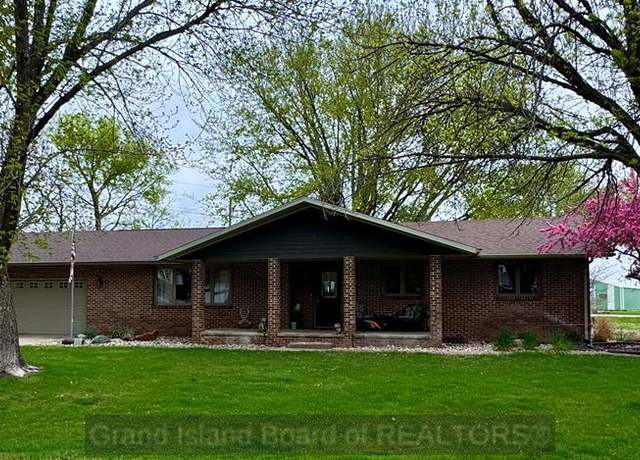 Property at 529 Ivy Hall Ct, Grand Island, NE 68801, 3 beds, 2.5 baths