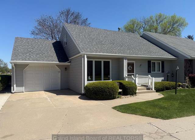 Property at 21 Chantilly St, Grand Island, NE 68803, 2 beds, 2 baths