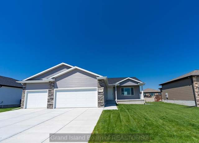 Property at 1424 Sagewood Ave, Grand Island, NE 68803, 5 beds, 3 baths