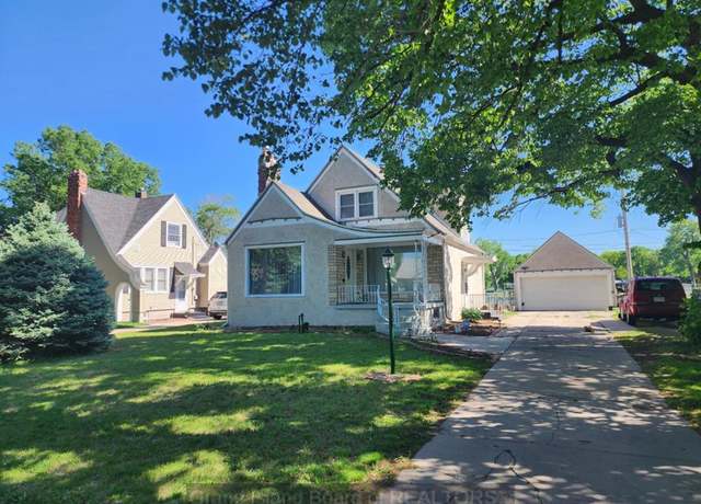 Property at 217 E Ashton, Grand Island, NE 68801, 3 beds, 2 baths