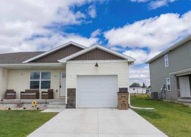 Property at 944 E 19th St, Grand Island, NE 68803, 2 beds, 2 baths
