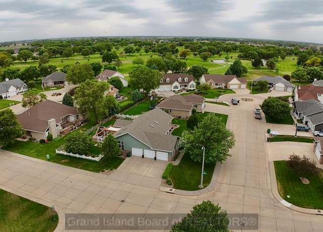Property at 3228 Ponca Cir, Grand Island, NE 68803, 3 beds, 3 baths