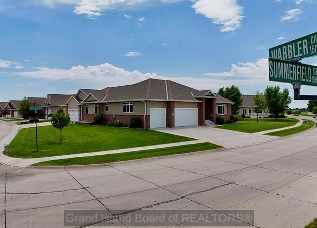 Property at 1413 Summerfield Ave, Grand Island, NE 68803, 4 beds, 3.5 baths