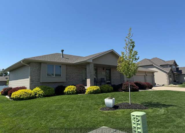 Property at 4163 Texas Ave, Grand Island, NE 68803, 5 beds, 3 baths