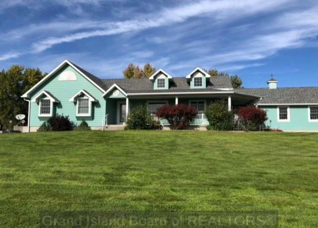 Property at 365 Hwy 11, Dannebrog, NE 68831, 3 beds, 3 baths