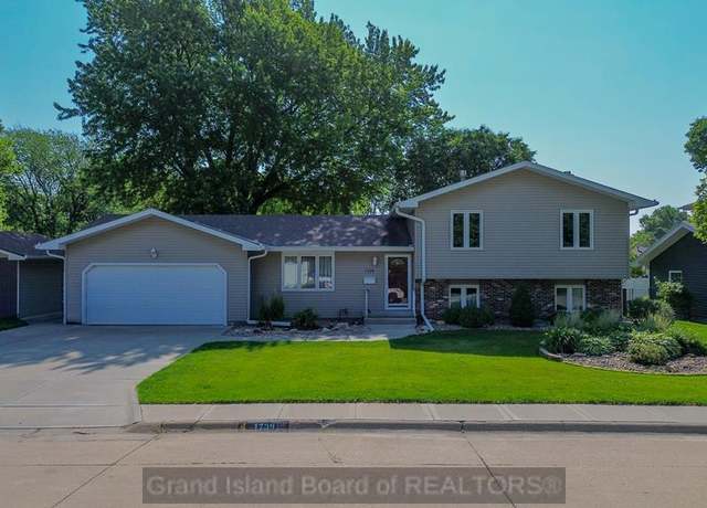 Property at 1739 S Ingalls, Grand Island, NE 68803, 3 beds, 2.5 baths