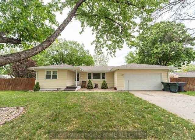 Property at 2127 N Sheridan Ave, Grand Island, NE 68803, 3 beds, 2.5 baths