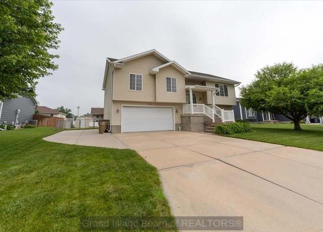 Property at 4128 Hartford, Grand Island, NE 68803, 3 beds, 3 baths