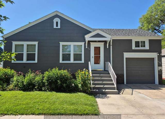 Property at 910 W 13th St, Grand Island, NE 68801, 3 beds, 2 baths