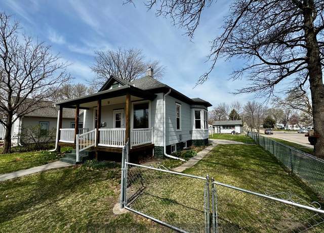 Property at 422 E 11th St, Grand Island, NE 68801, 2 beds, 1 bath