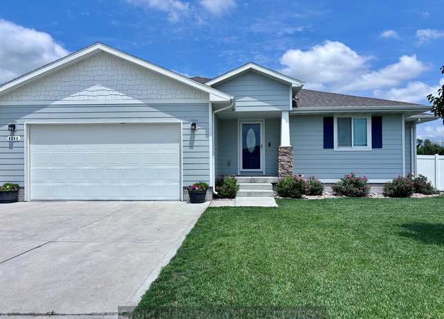 Property at 4240 Switchgrass Cir, Grand Island, NE 68803, 5 beds, 3 baths