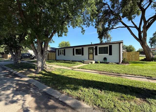 Property at 2204 W 5th St, Grand Island, NE 68803, 2 beds, 1 bath