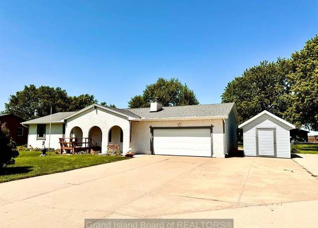 Property at 1814 Freedom Dr, Grand Island, NE 68803, 3 beds, 2 baths