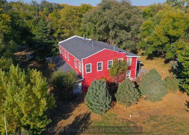 Property at 304 Grace, Aurora, NE 68818, 2 beds, 3 baths