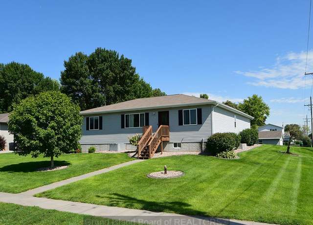 Property at 4728 NE Deva Dr, Grand Island, NE 68801, 4 beds, 3.5 baths