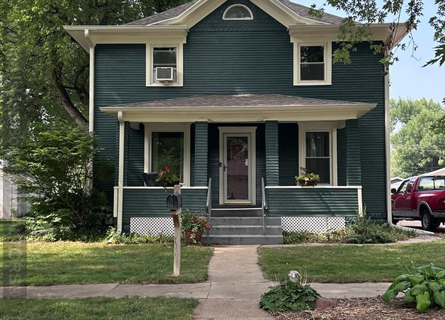 Property at 709 N St, Aurora, NE 68818, 3 beds, 1.5 baths