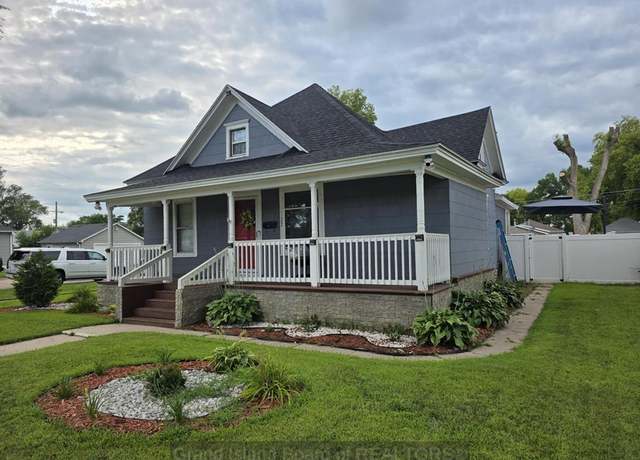 Property at 1322 W 5th St, Grand Island, NE 68801, 3 beds, 2 baths