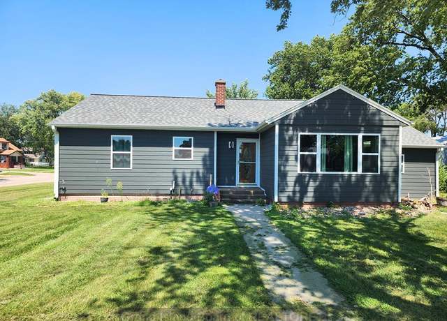 Property at 110 W 11th St, Wood River, NE 68883, 3 beds, 2 baths